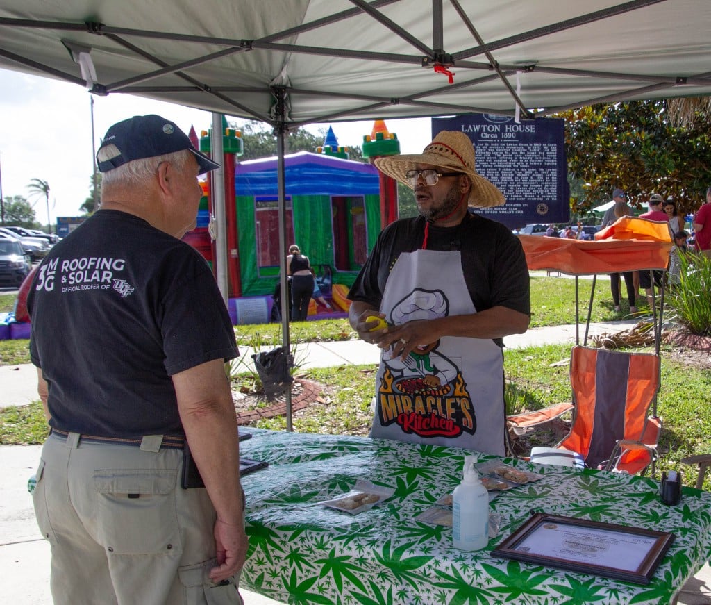An image of a vendor at the Oviedo Farmers Market.