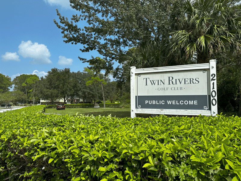 A photo of the entrance to Twin Rivers Golf Club.