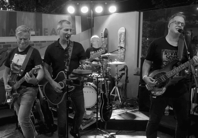 Music by Sonic City at Rock & Brews Oviedo