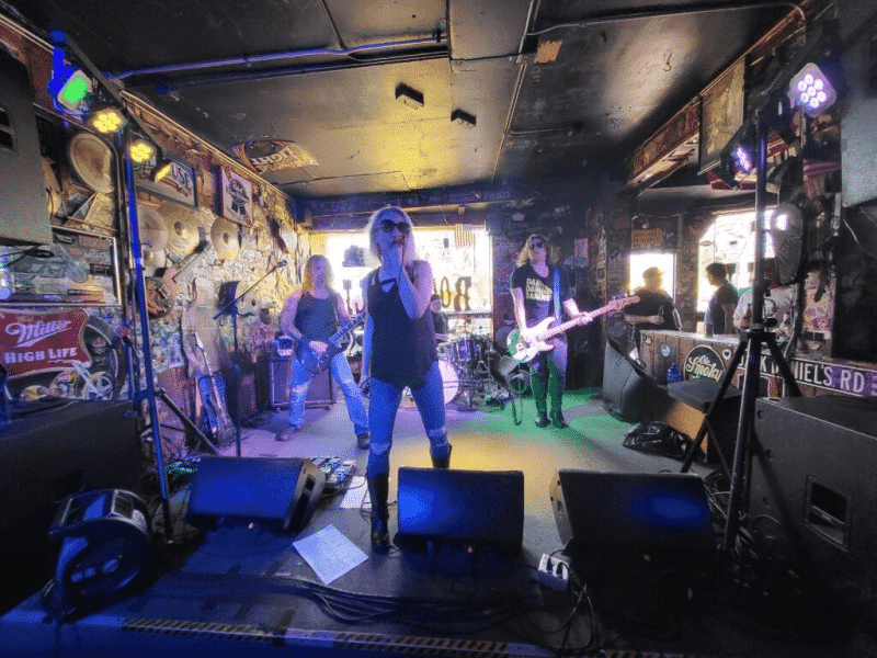 How about some rock n roll for your Father's Day featuring Jen N Tonix ?