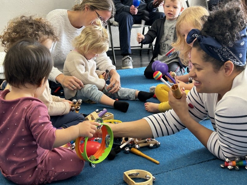 Songbirds kids music classes Oviedo