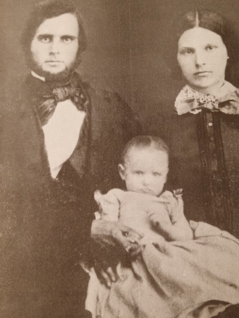 Walter Meade Gwynn, Helen Meade Gwynn, and their daughter Mary Philoclea.
